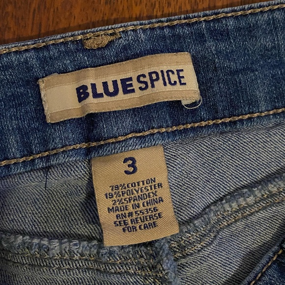 Medium Wash Mid-Rise Skinny Jeans - Picture 4 of 7